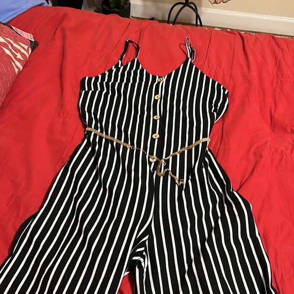 Jumpsuit - Picture 2 of 6